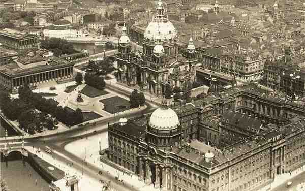 Schloss und Dom 1930