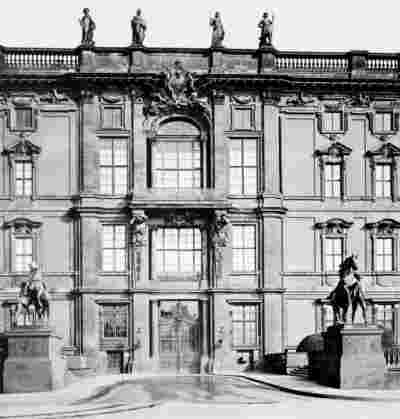 Portal IV des Stadtschlosses