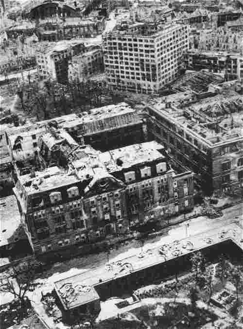 Prinz-Albrechtstraße 8 und Umgebung