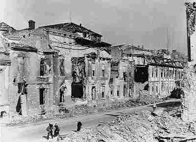 1945