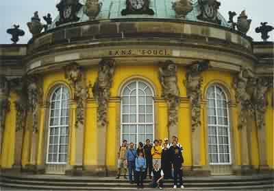 vorm Schloss