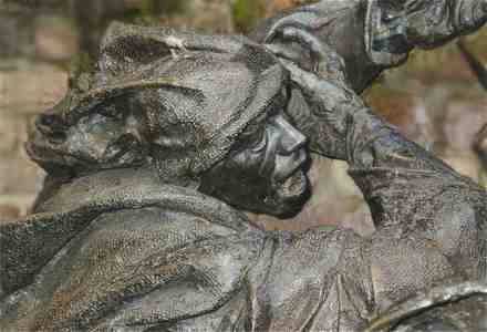 Detail: Rückenfigur eines Mönches